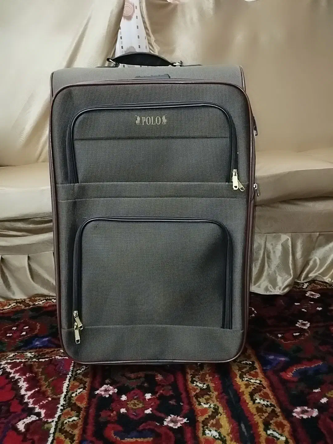 چمدون|کیف، کفش، کمربند|تبریز, |دیوار