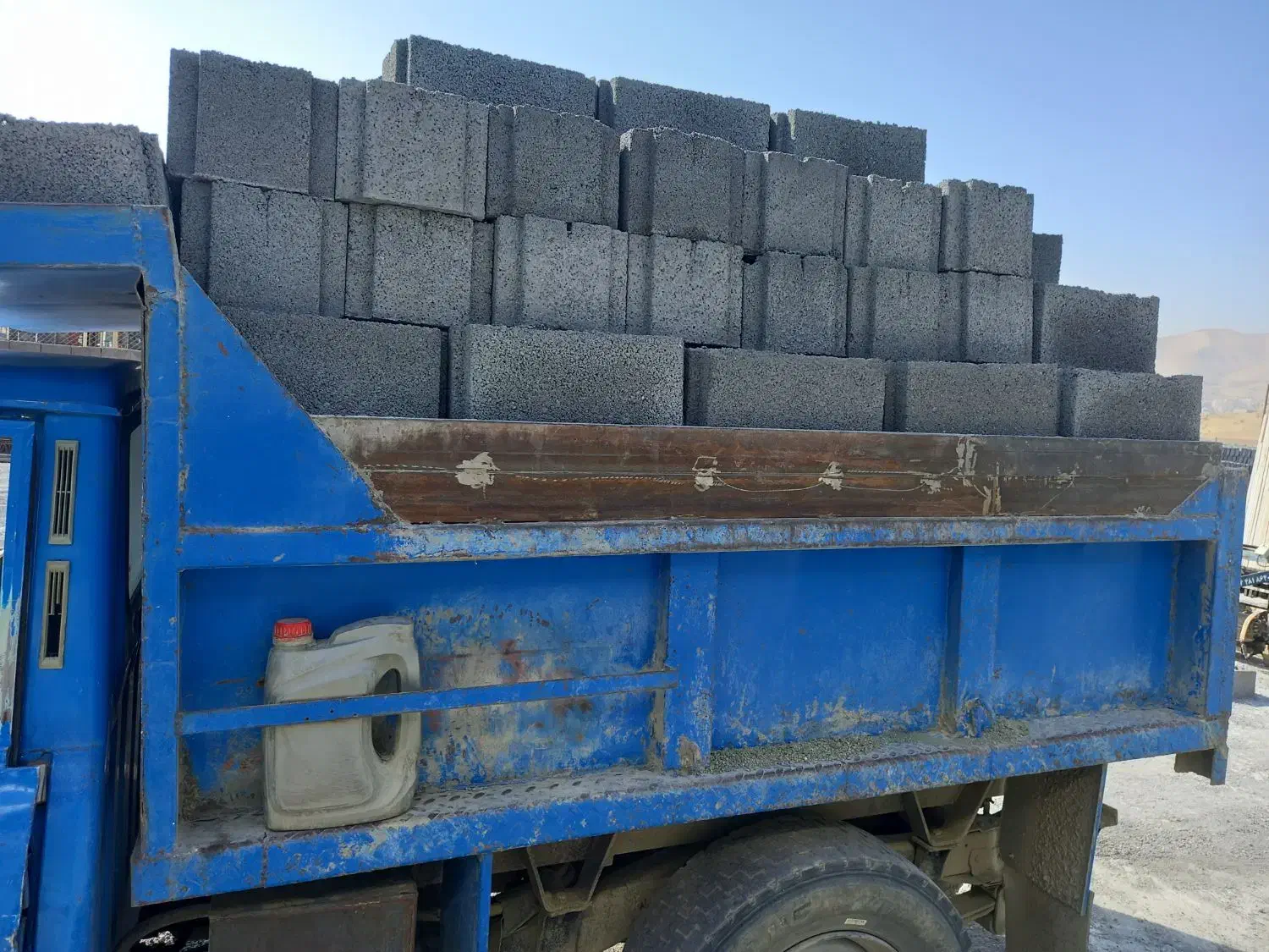 مصالح ساختمانی ماسه وپوکه بانیسان سایپاکمپرسی|خدمات حمل و نقل|سنندج, |دیوار