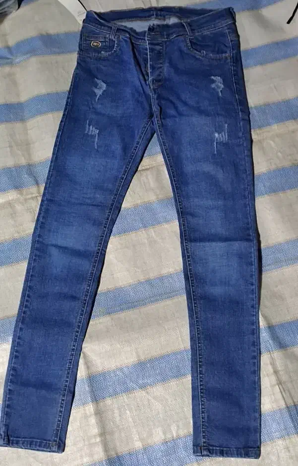 شلوار جین  بهمراه سویشرت‌وهودی|لباس|رشت, شهرک شهید مفتح|دیوار