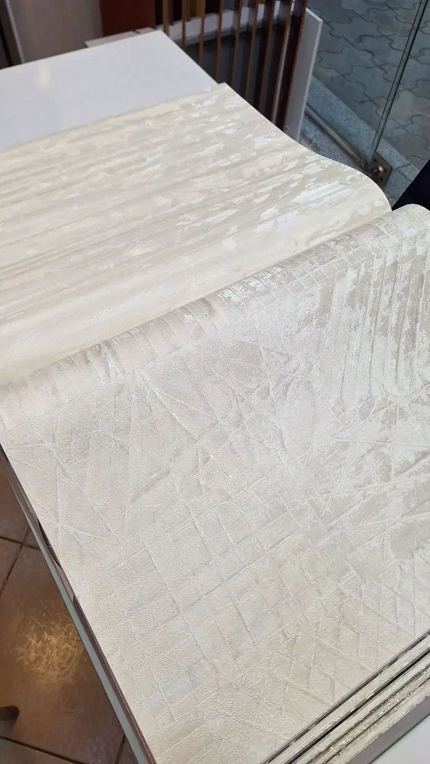 بروزترین کاغذ دیواری های بازار با قیمت مناسب|خدمات پیشه و مهارت|لاهیجان, گلستان|دیوار