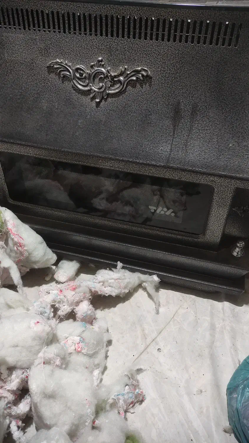 بخاری سالم و ورق سنگین|بخاری، هیتر، شومینه|قم, قلعه کامکار|دیوار