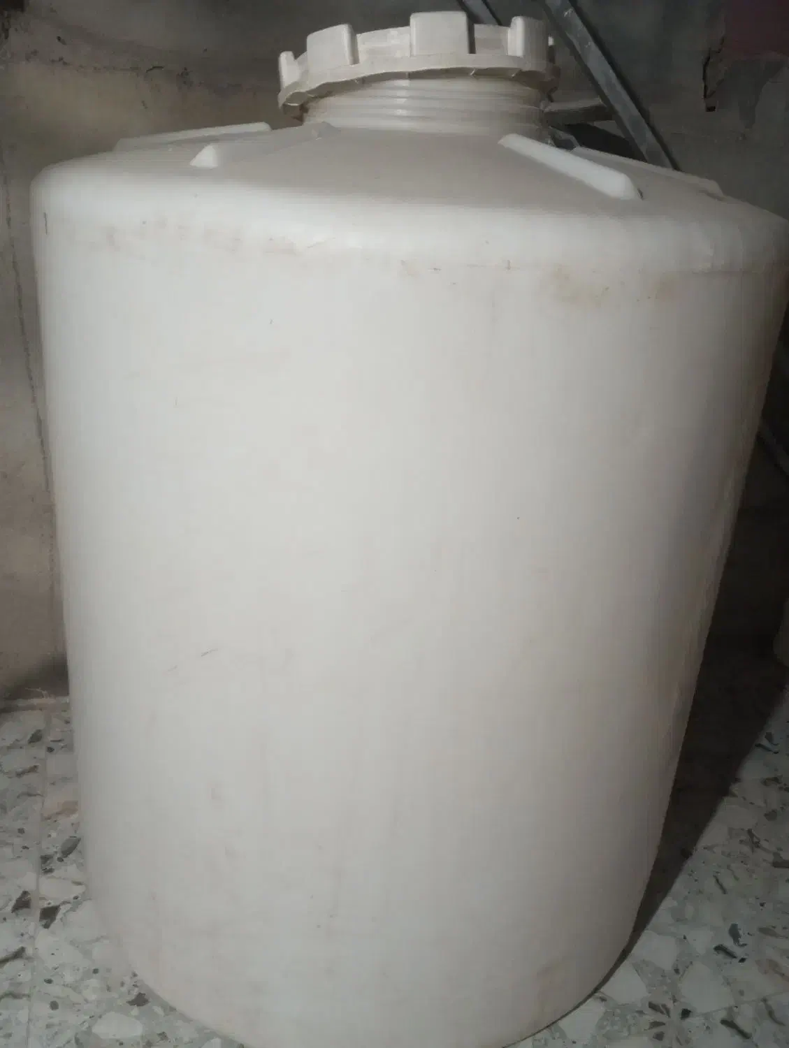 تانکر آب 2 هزار لیتر|عمده‌فروشی|رامشیر, |دیوار