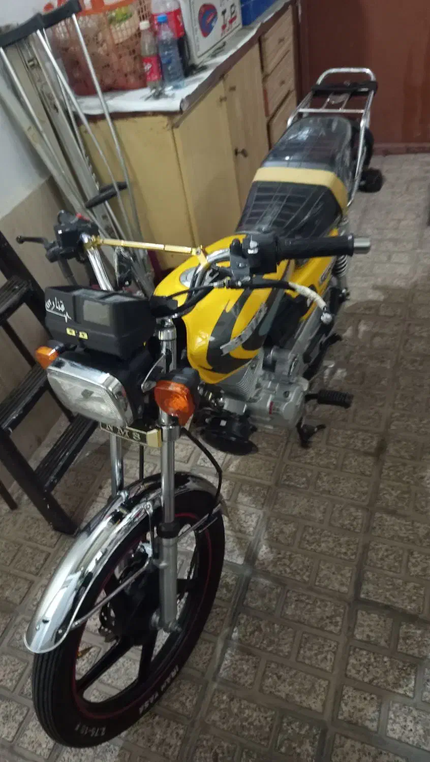 پرواز 200 مدل 1401|موتورسیکلت|مشهد, کارگران|دیوار