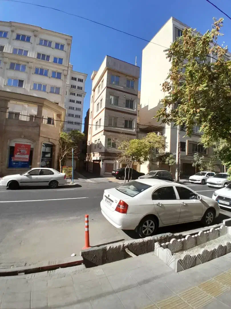 ۳۸ متری نوساز فوری پول لازم زیر قیمت منطقه