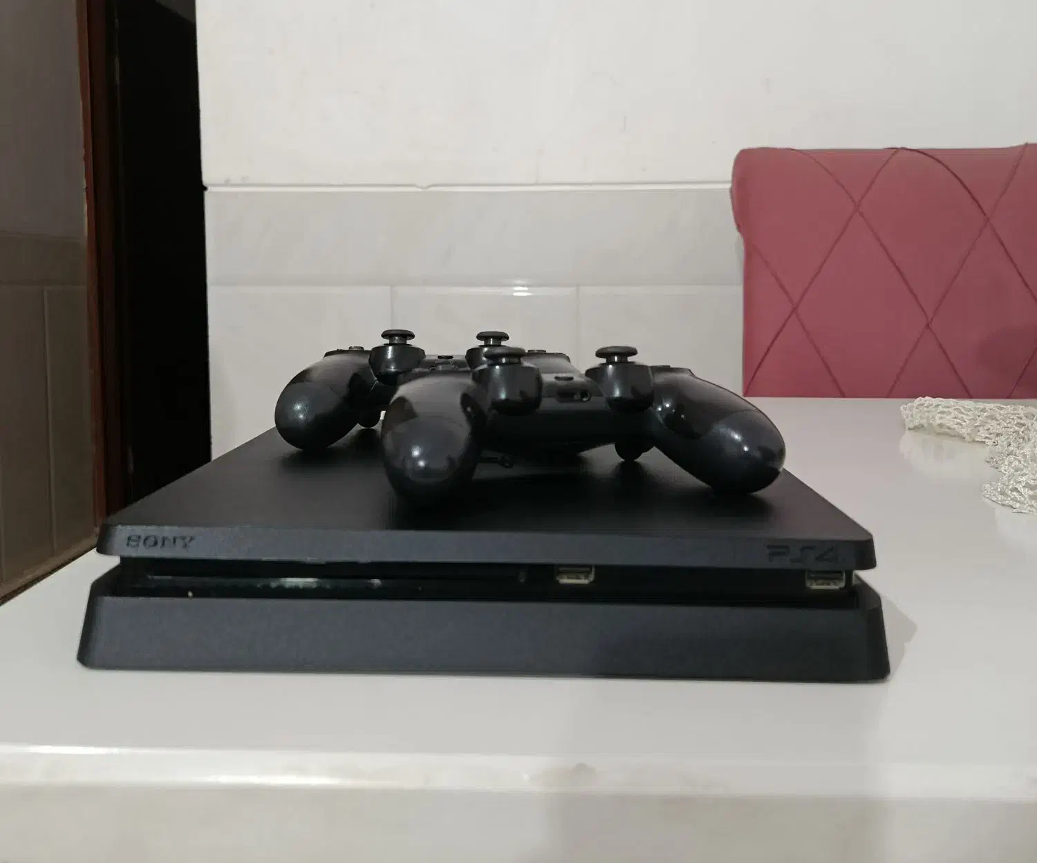 ps4 اسلیم یک ترابایت دو دسته|کنسول، بازی ویدئویی و آنلاین|کرمان, |دیوار