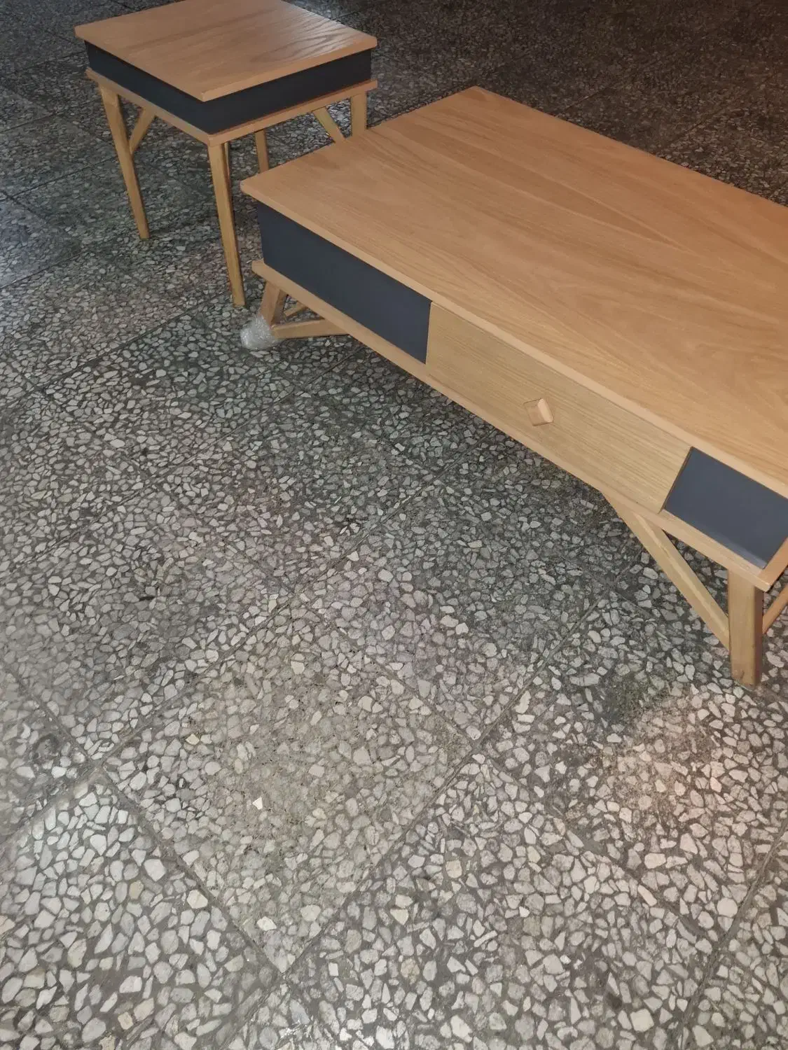 میز جلو مبلی و عسلی چوبی در حد نو نو نو|مبلمان خانگی و میز عسلی|تهران, هروی|دیوار