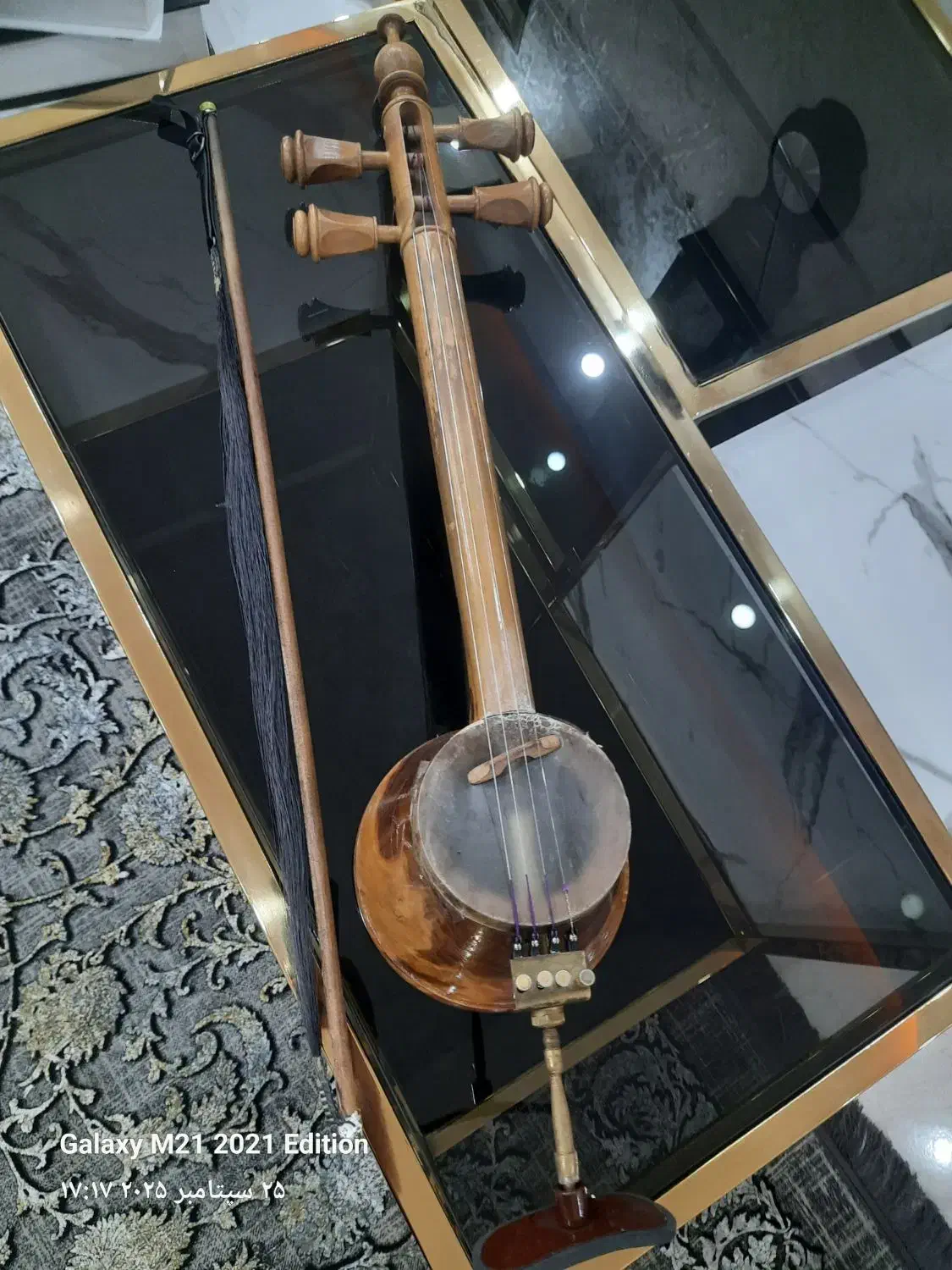 کمانچه شهبازی اصیل|سازهای سنتی|رباطکریم, رباطکریم|دیوار