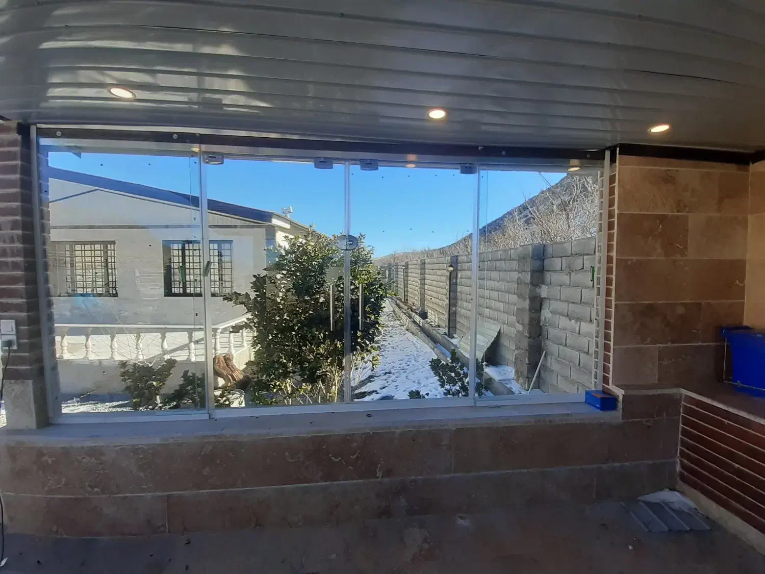 تولید کننده کرکره برقی و شیشه سکوریت|خدمات پیشه و مهارت|اراک, |دیوار