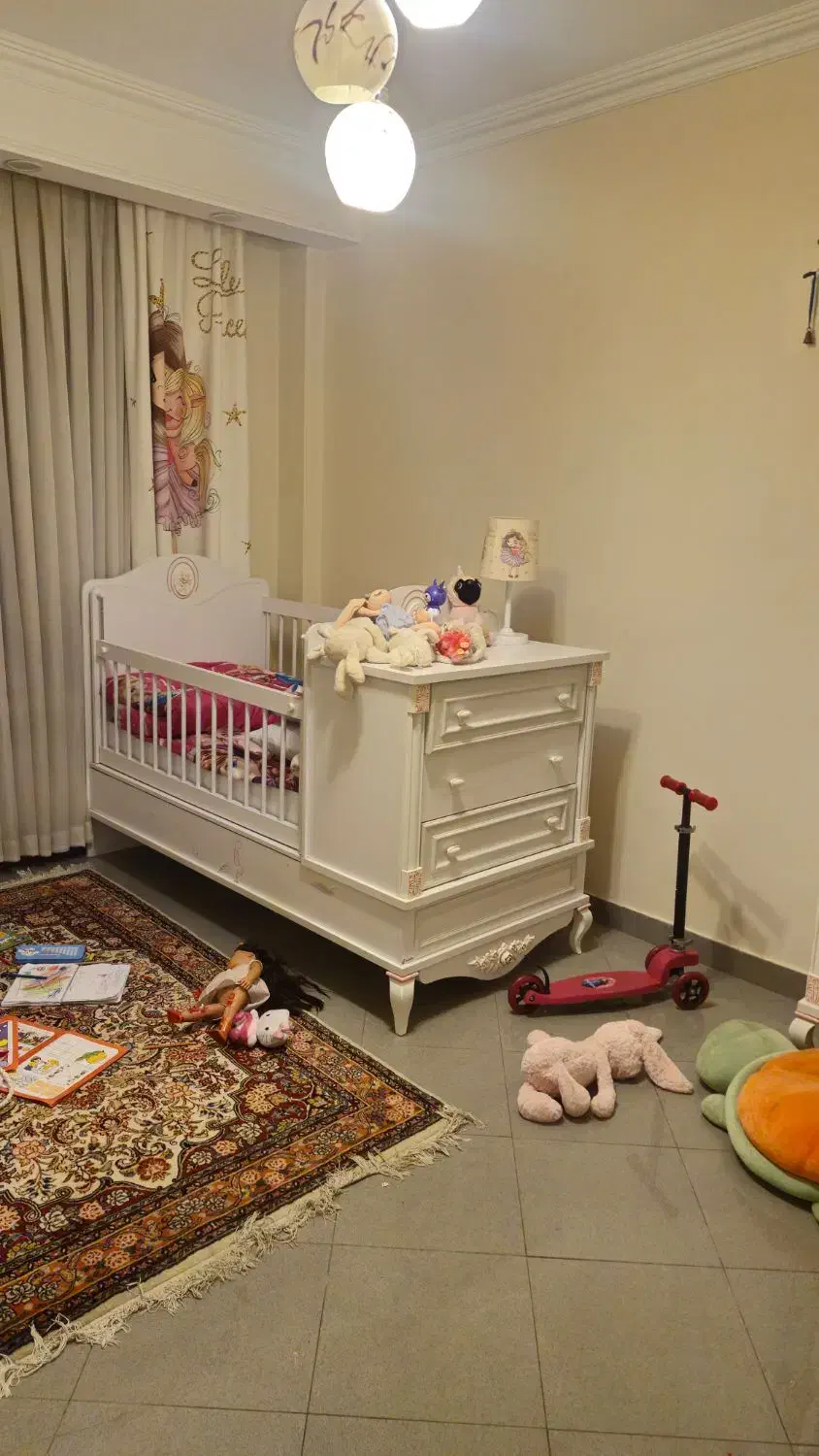 143متر 3 خواب شکیل/3 تا واحد/بالکن، دسترسی مترو