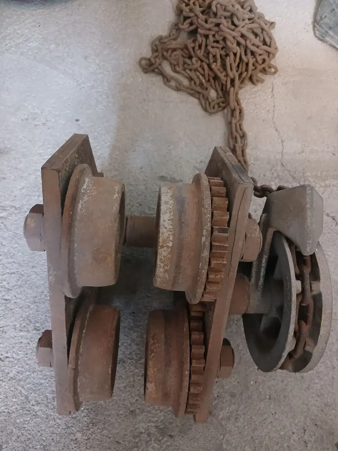 جرثقیل با ریل و زنجیر|ابزارآلات|تاکستان, |دیوار