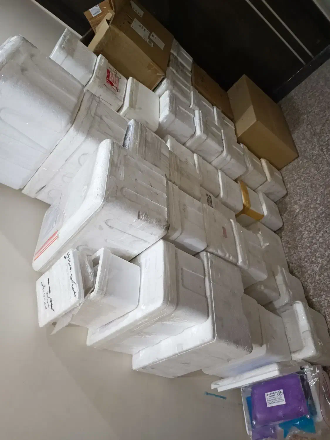 یخدان یونولیتی|ظروف نگهدارنده، پلاستیکی، یک‌بارمصرف|تبریز, |دیوار