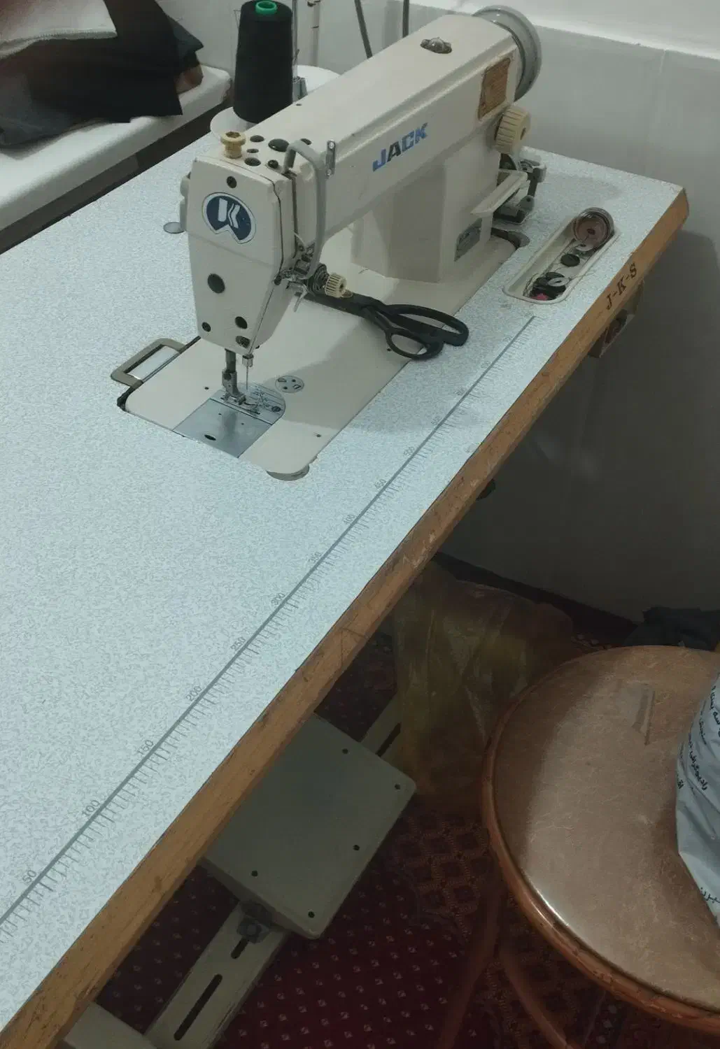 چرخ خیاطی صنعتی راسته دوز و زیگزال چهار نخ|چرخ خیاطی و ریسندگی|هشترود, |دیوار