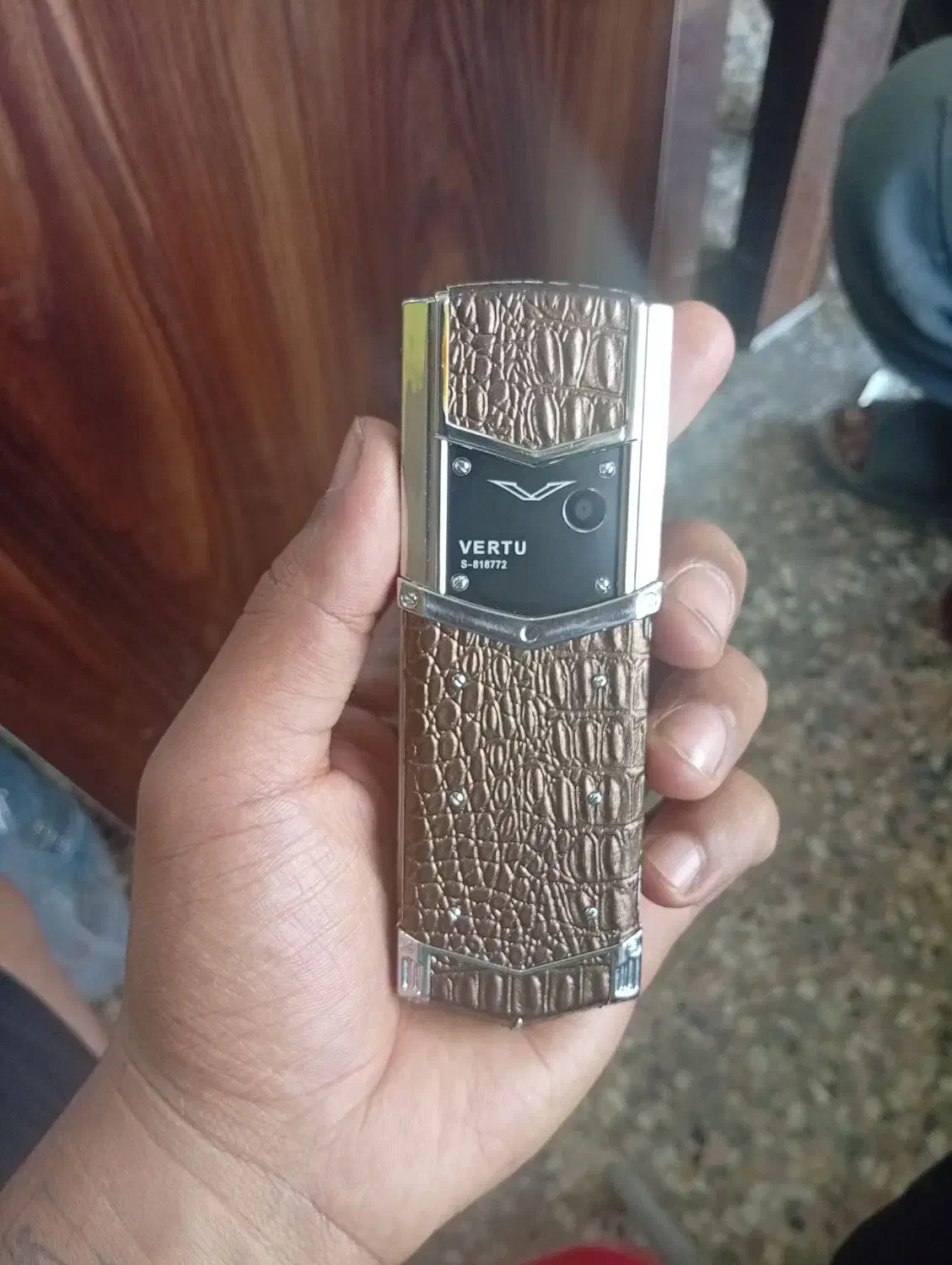 گوشی ورتو دوروز کار|موبایل|آبپخش, |دیوار