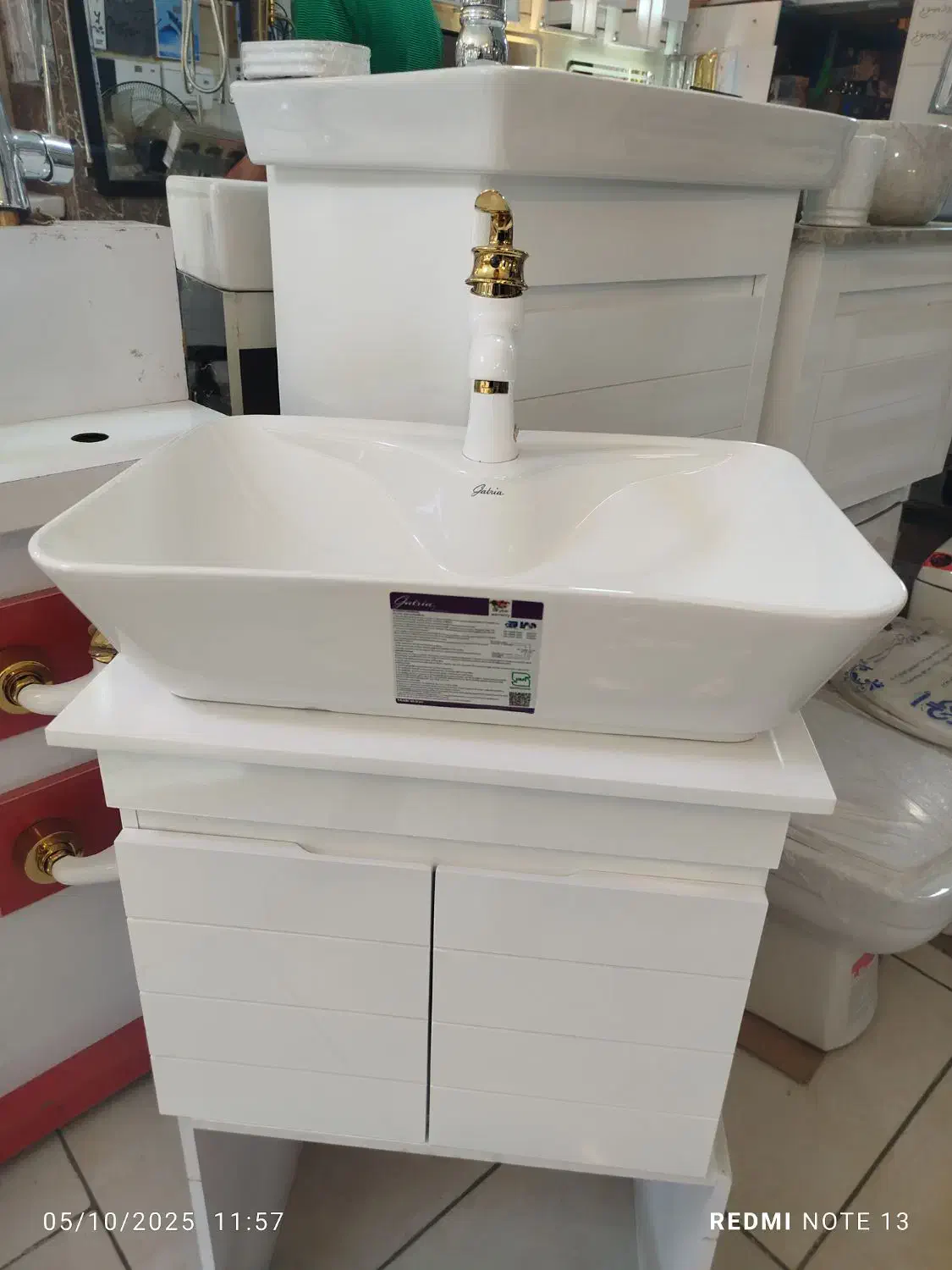 روشویی کابینتی دو درب دیواری کد۰۰۳|لوازم سرویس بهداشتی|کرج, گلشهر|دیوار