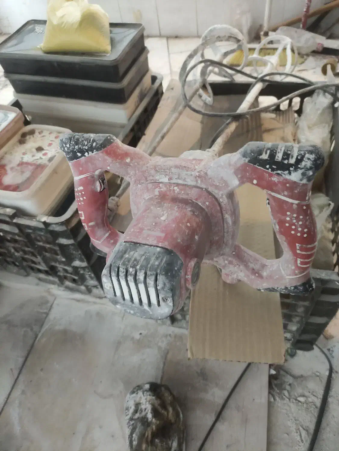 همزن برقی کرون ۱۱۰۰ وات|ماشین‌آلات صنعتی|رشت, شهرک پردیسان|دیوار