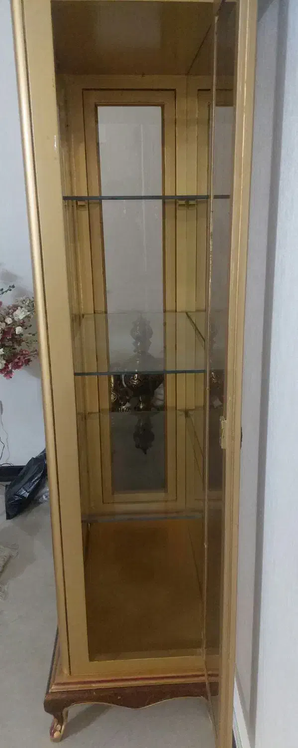 بوفه تمیز و مرتب چوب تمام راش گرجستان|بوفه، ویترین، کنسول|تهران, مینای شمالی (مخبر)|دیوار