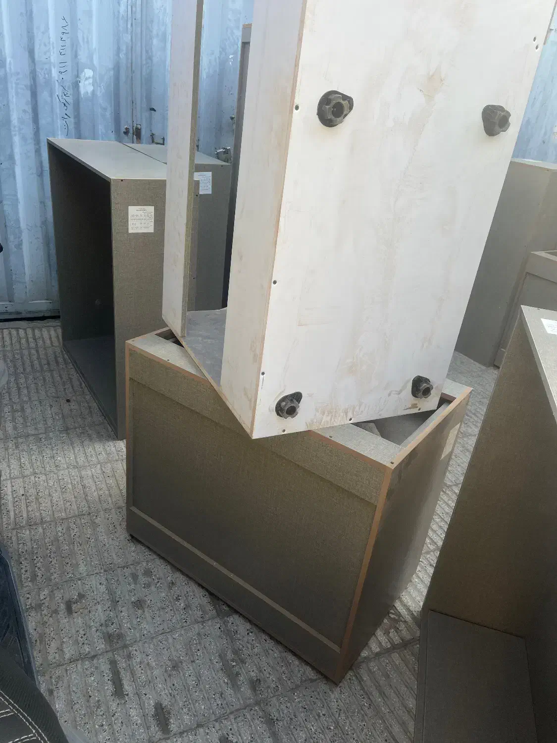 کارگر ساده و مونتاژ کار|استخدام صنعتی، فنی، مهندسی|تهران, اتحاد|دیوار