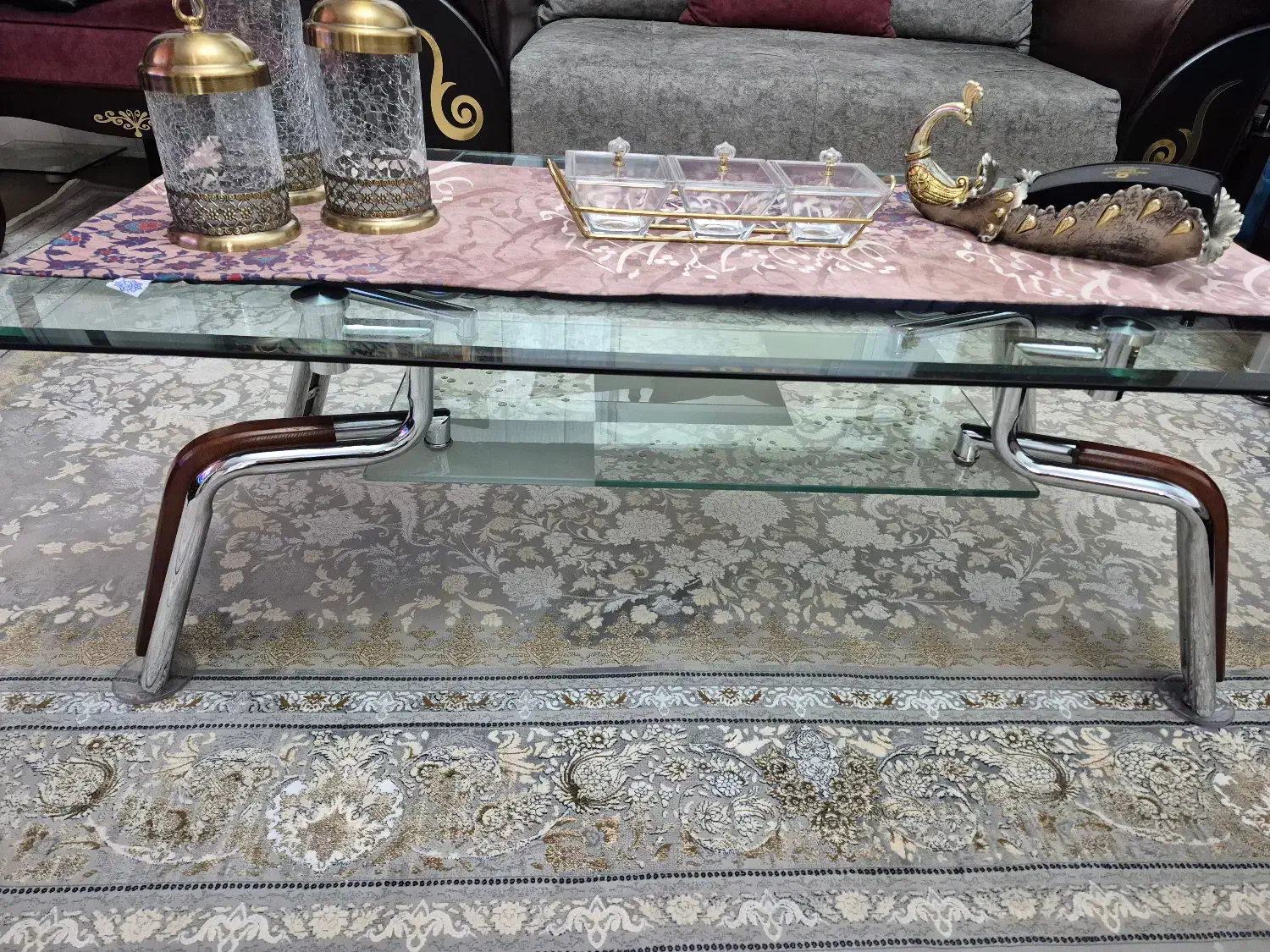 میز شیشه‌ای|مبلمان خانگی و میز عسلی|ارومیه, |دیوار