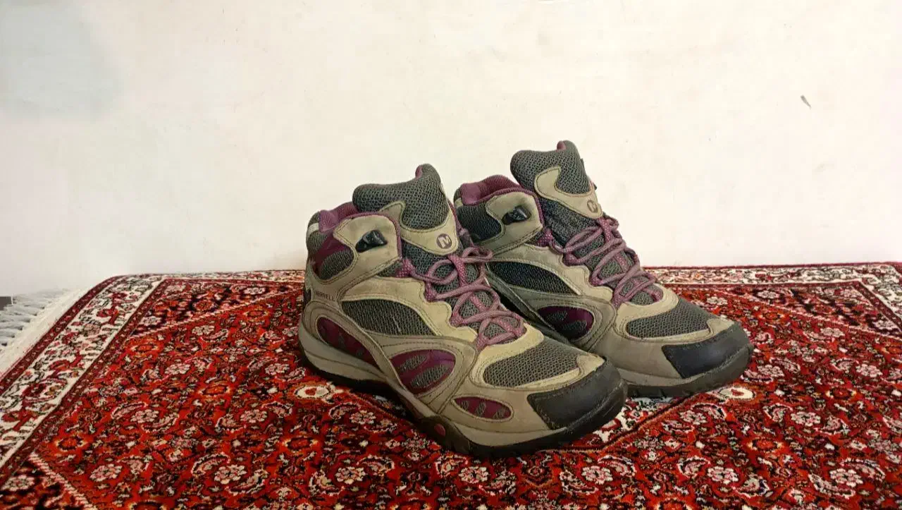 کفش کوهنوردی مرل امریکایی اورجینال|کیف، کفش، کمربند|همدان, |دیوار