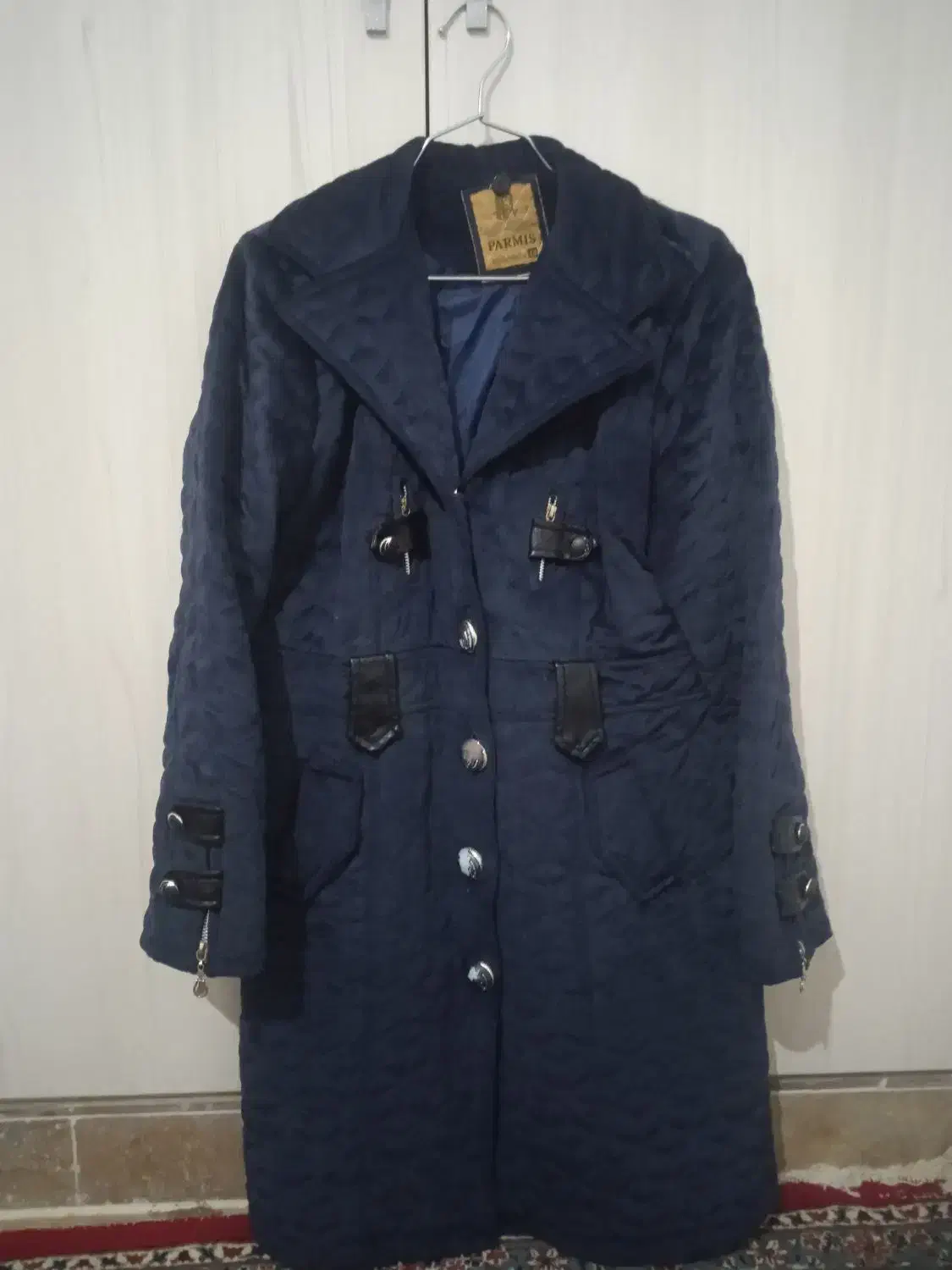 پالتو سرمه ای|لباس|فرمهین, |دیوار