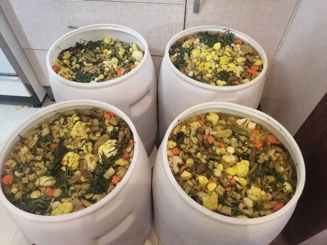 ترشی مخلوط|خوردنی و آشامیدنی|اصفهان, ارغوانیه|دیوار