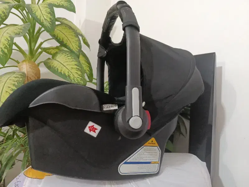 کریر|کالسکه و لوازم جانبی|مرودشت, بیست متری بیمارستان|دیوار