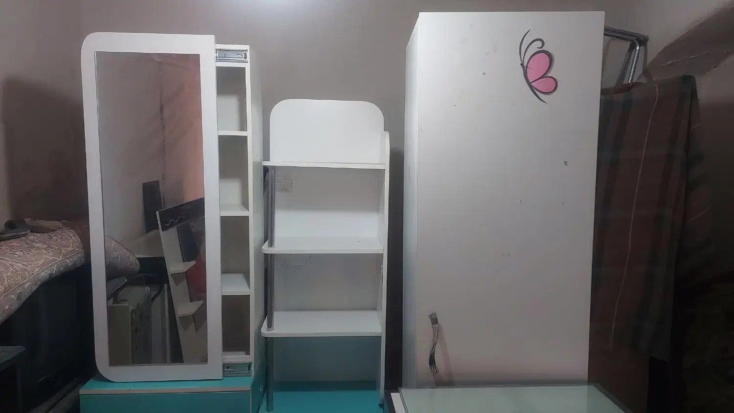 کمد لباس و دکوری و آینه نوجوان|بوفه، ویترین، کنسول|دامغان, |دیوار