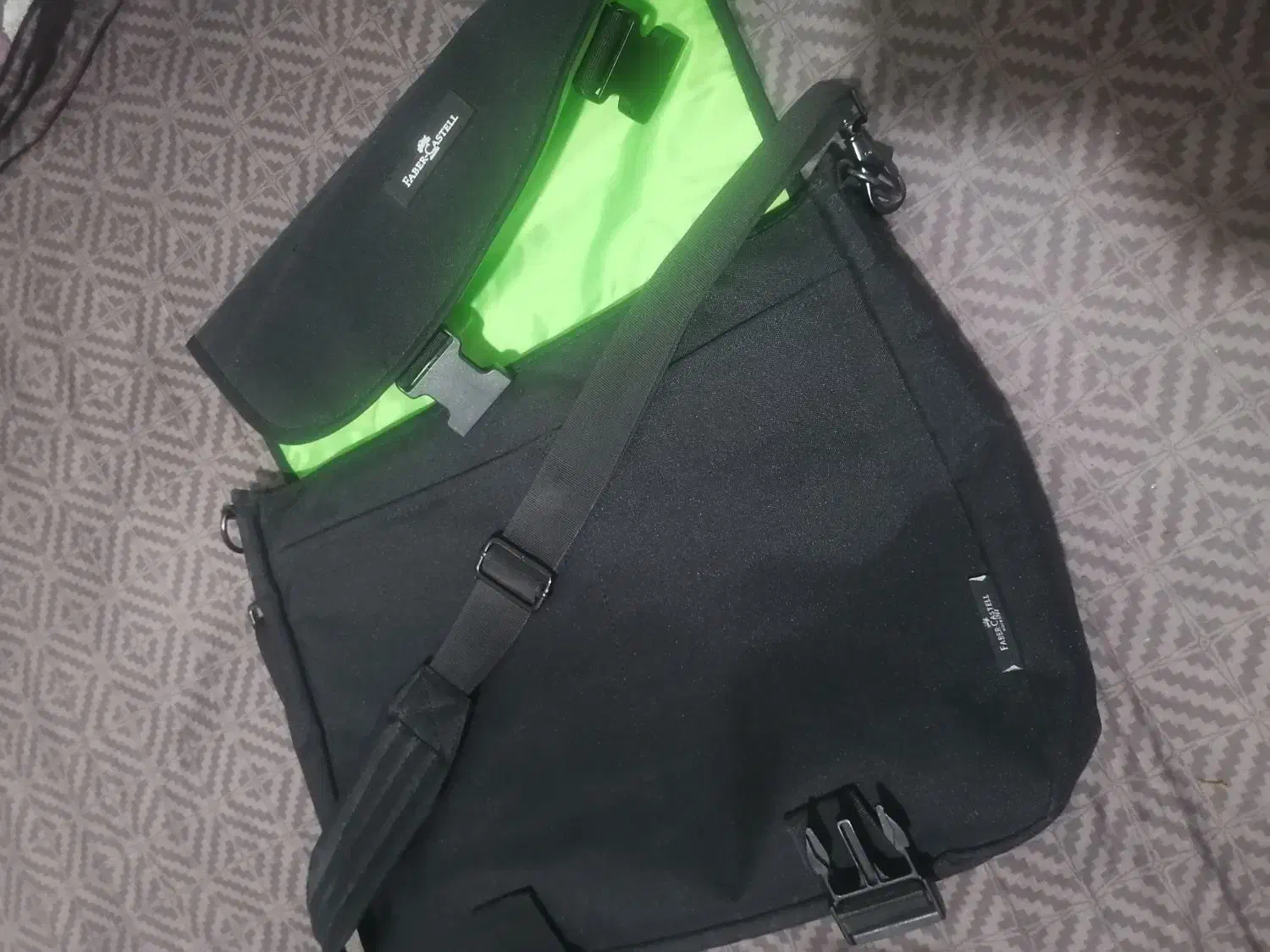 کیف رو دوشی فابر کاستل|کیف، کفش، کمربند|آمل, |دیوار