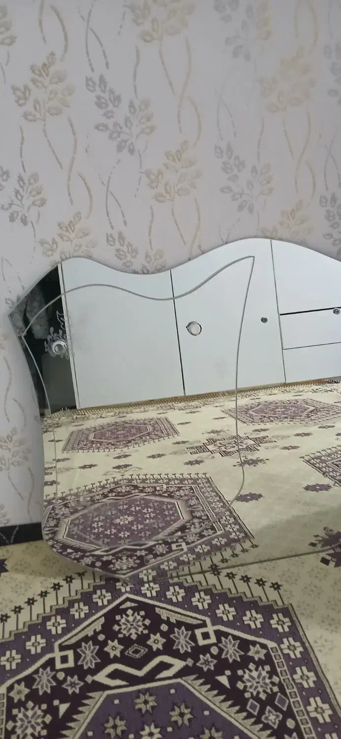 آینه|آینه|همدان, |دیوار