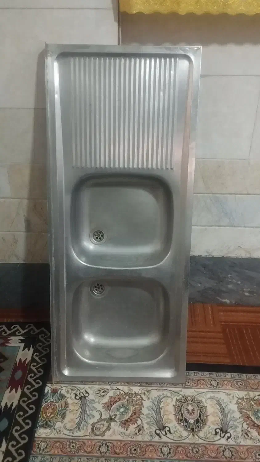 کار کرده|آب‌چکان و نظم‌دهنده ظروف|قم, نیروگاه|دیوار