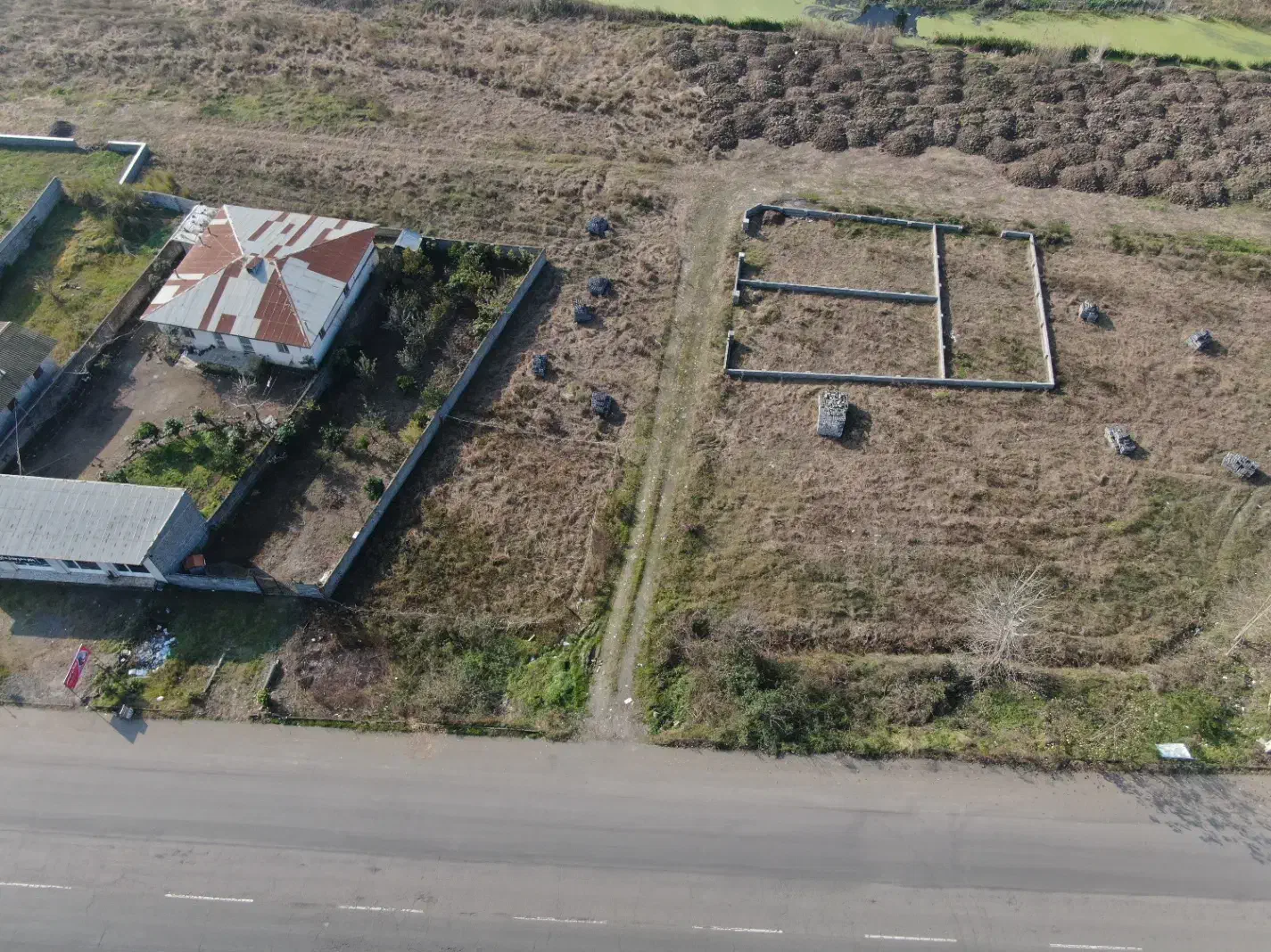 زمین مسکونی/بر اول جاده اسفالت|فروش زمین و ملک کلنگی|رشت, بازار|دیوار