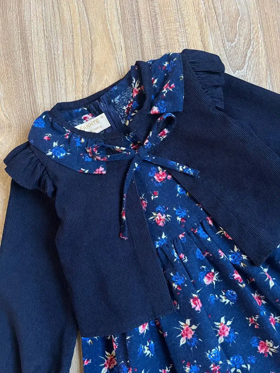 کت و سارافون ۴۹۵تومن|کفش و لباس بچه|اسلام‌شهر, شهرک مهدیه|دیوار