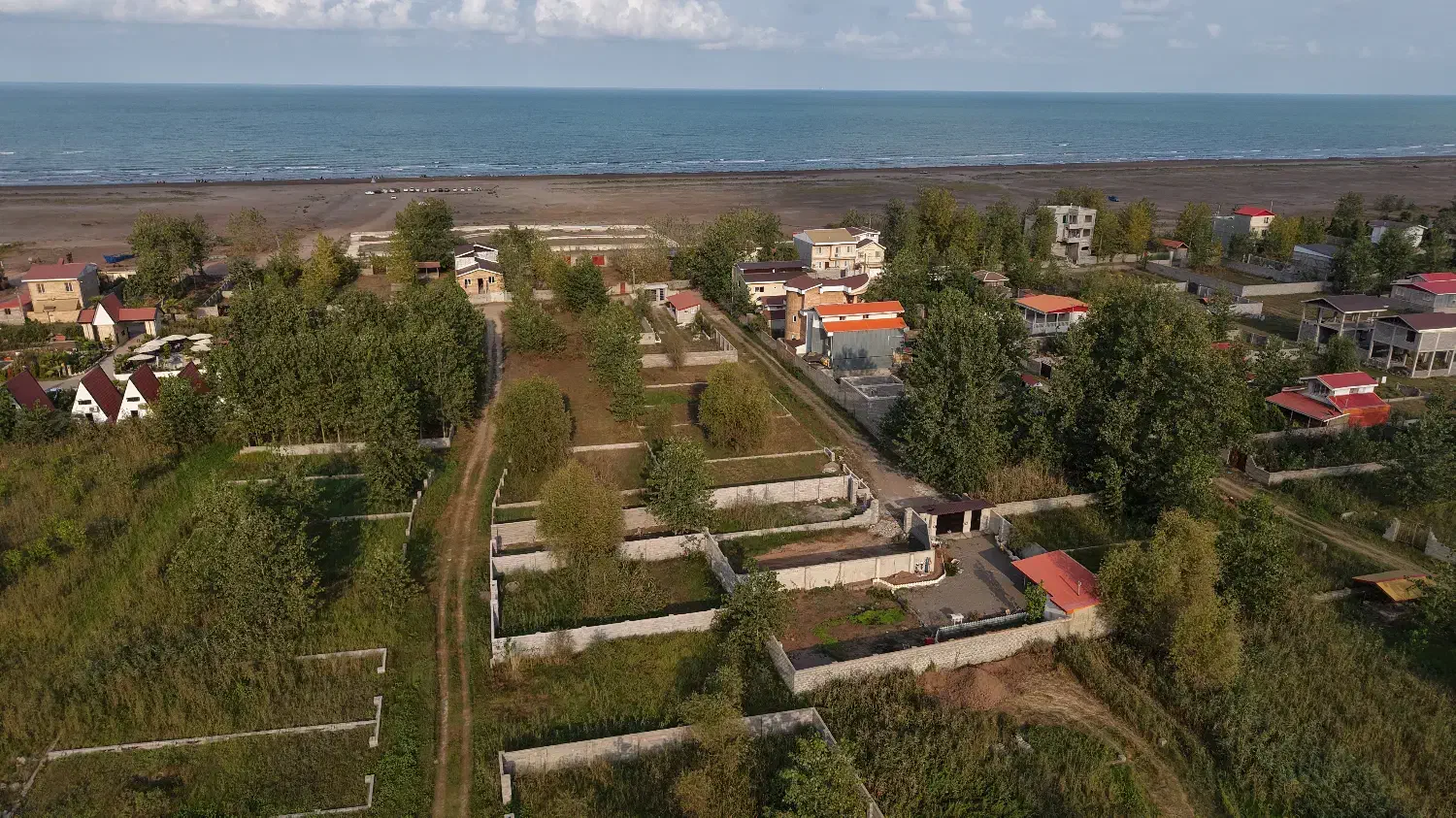 زمین ساحلی مشرف به دریای زیبای خزر منطقه آزادگیلان|فروش زمین و ملک کلنگی|رشت, چله خانه|دیوار