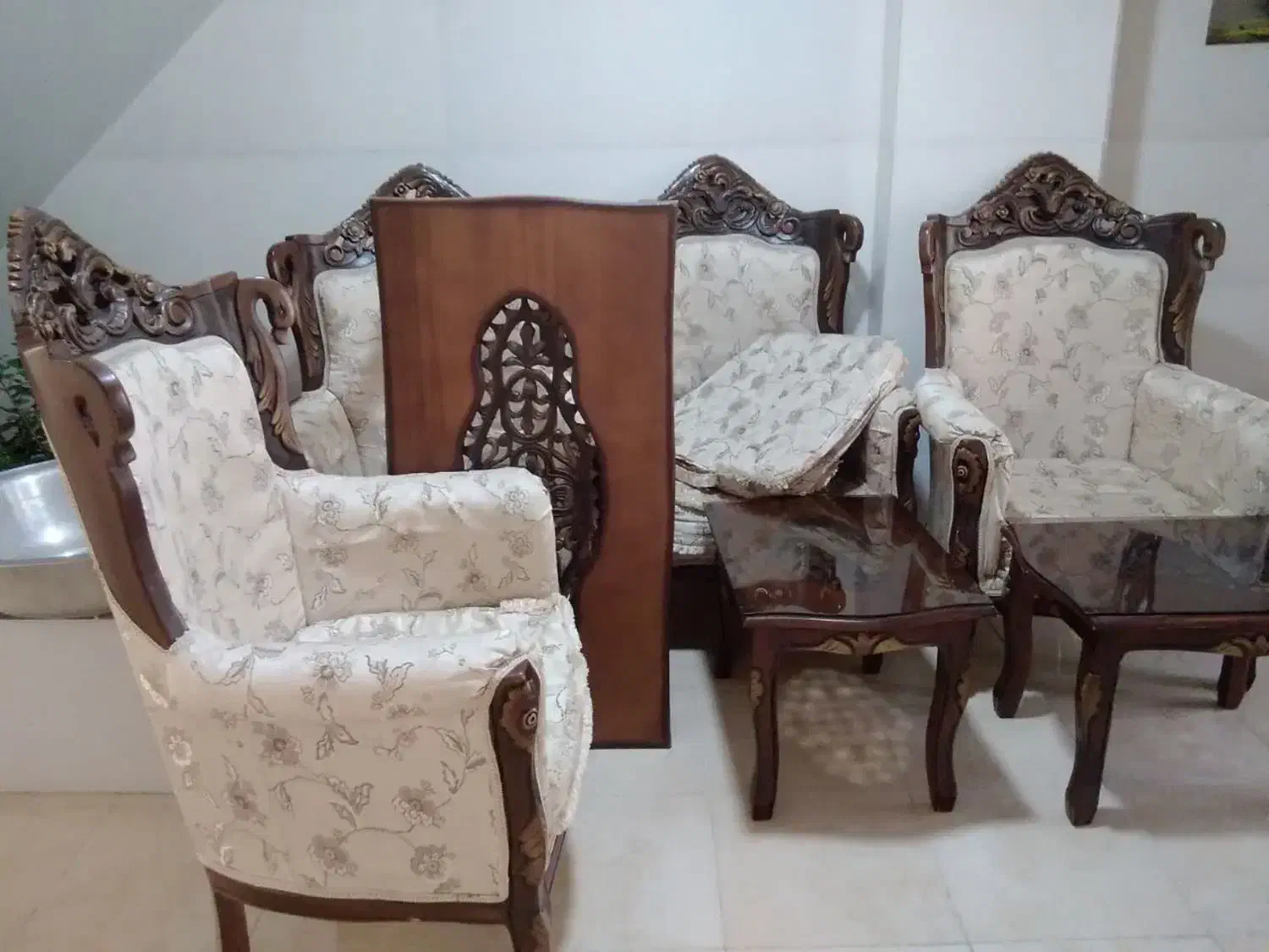 مبل ۹نفره بامیزچوبی منبت کاری|مبلمان خانگی و میز عسلی|یزد, |دیوار
