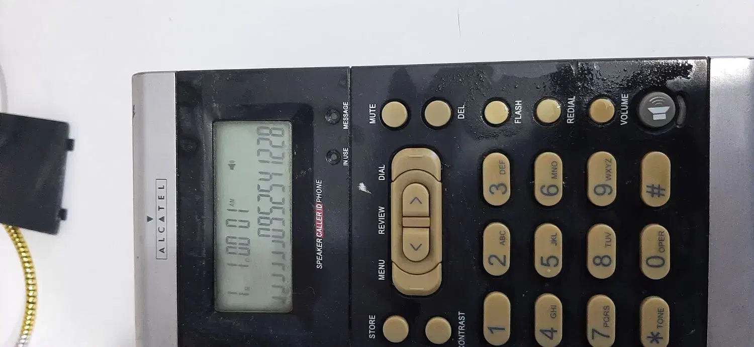 یک تلفن رومیزی داراری محافظ شماره و ذخیره شماره|تلفن رومیزی|بندر ماهشهر, |دیوار