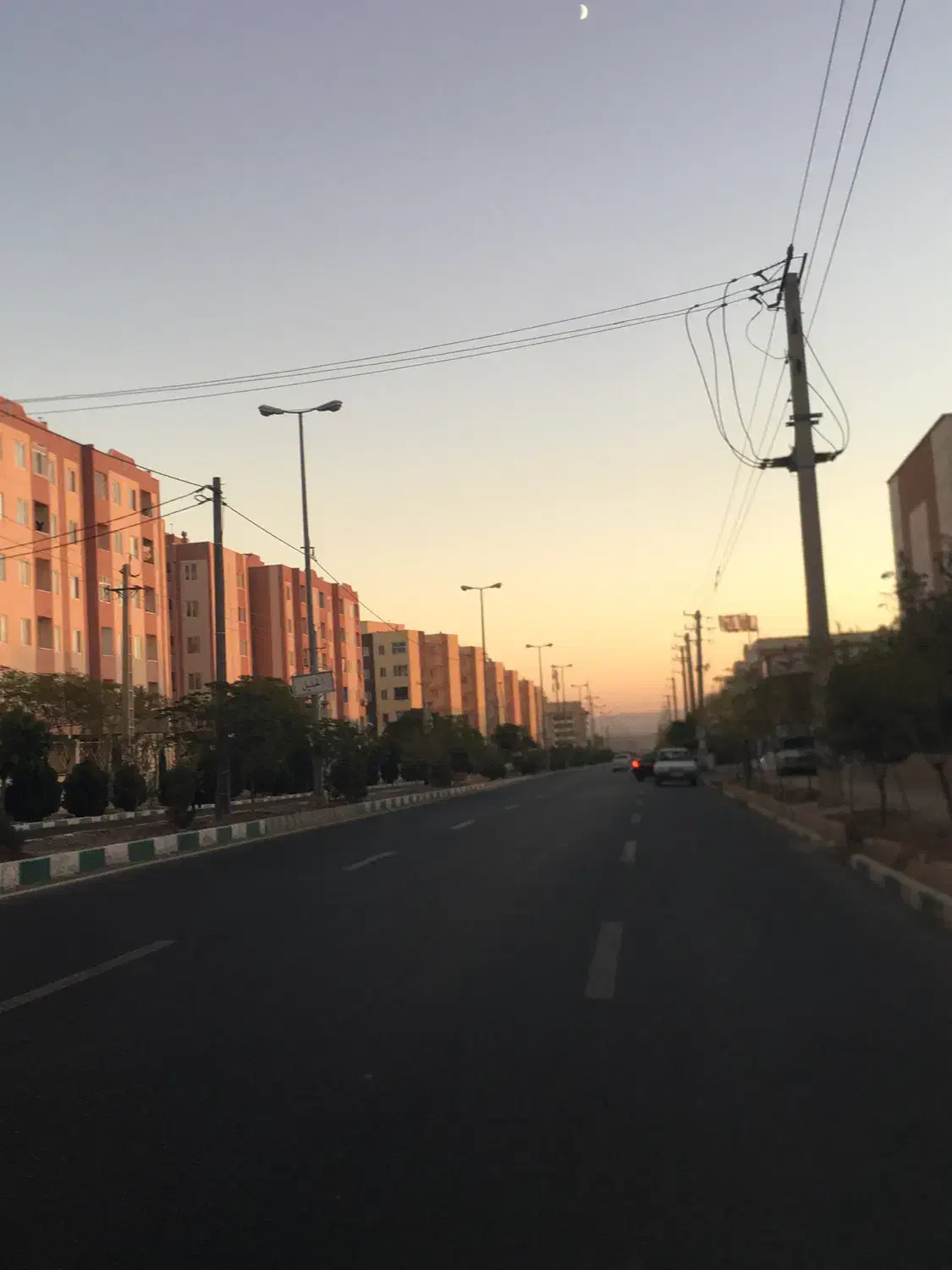 اجاره ۲ باب مغازه در فاز ۴ بر بلوار ۲۲ بهمن پرند|اجارهٔ مغازه و غرفه|پرند, فاز ۴|دیوار