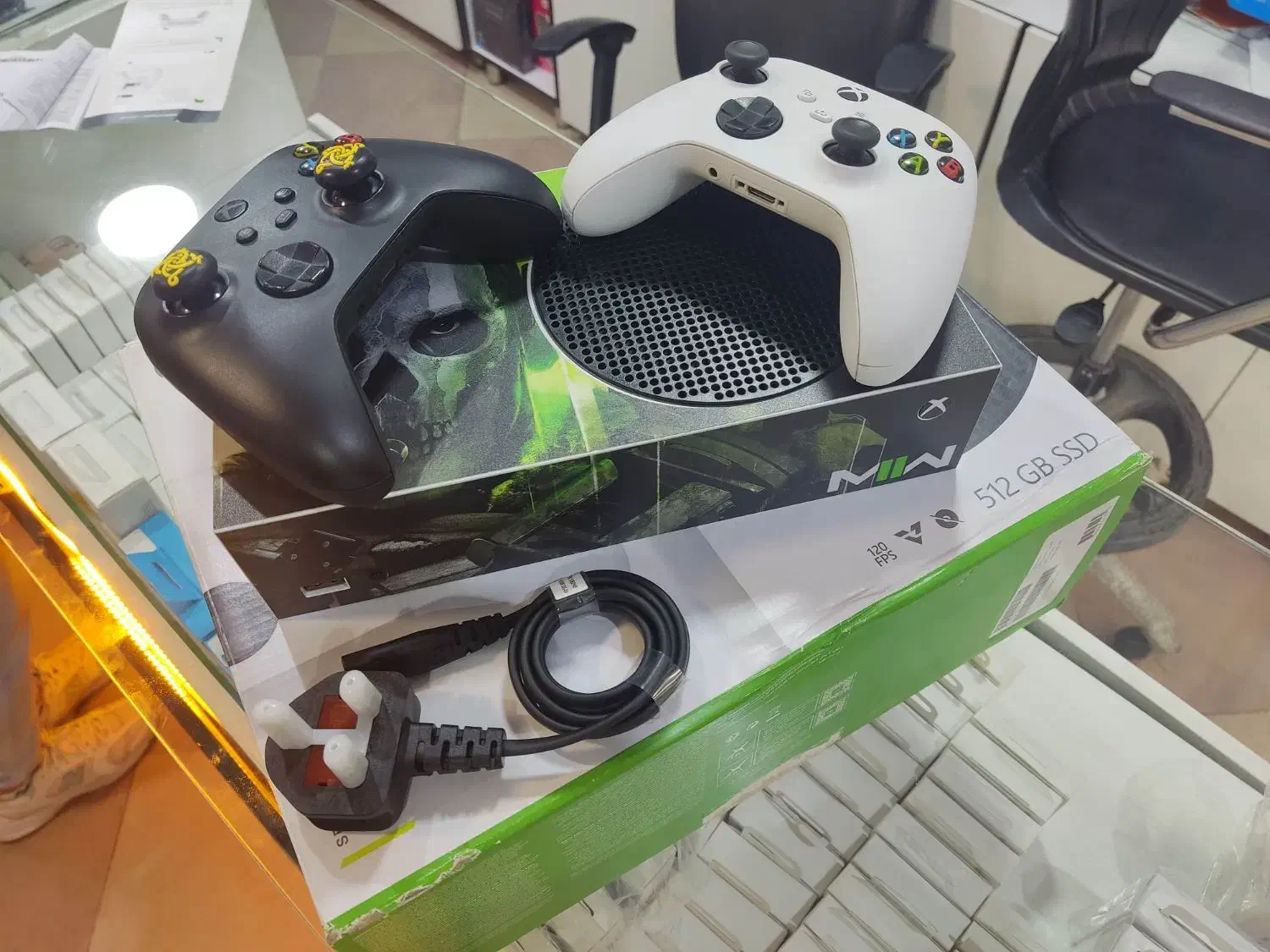 xbox series s 512 giga bite|کنسول، بازی ویدئویی و آنلاین|قزوین, |دیوار