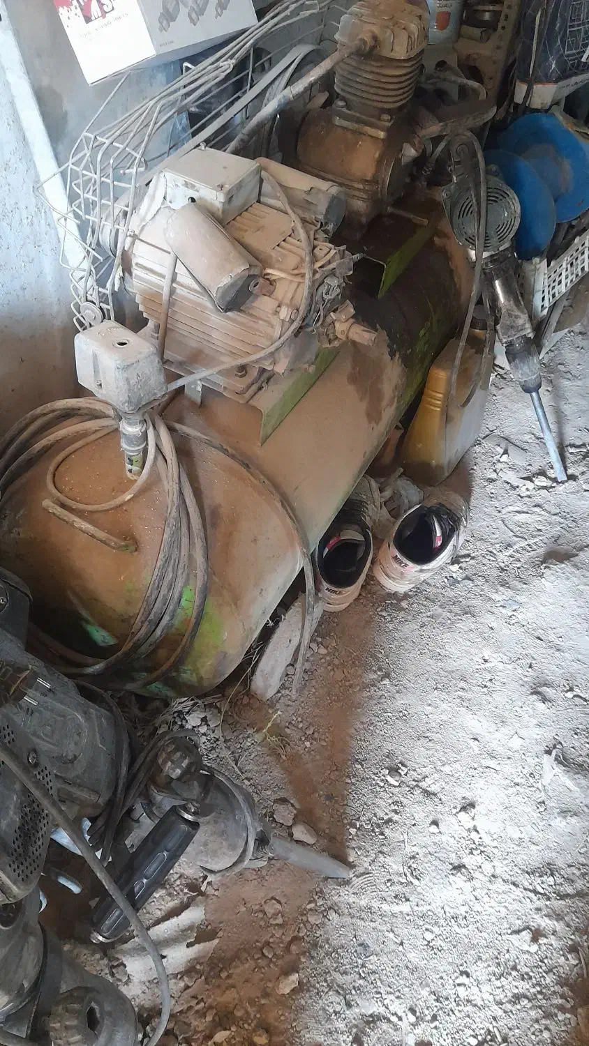 بالابر.بتونیر.پمپ باد.سانترفیوژ.سنگ برش|ابزارآلات|کرمان, |دیوار