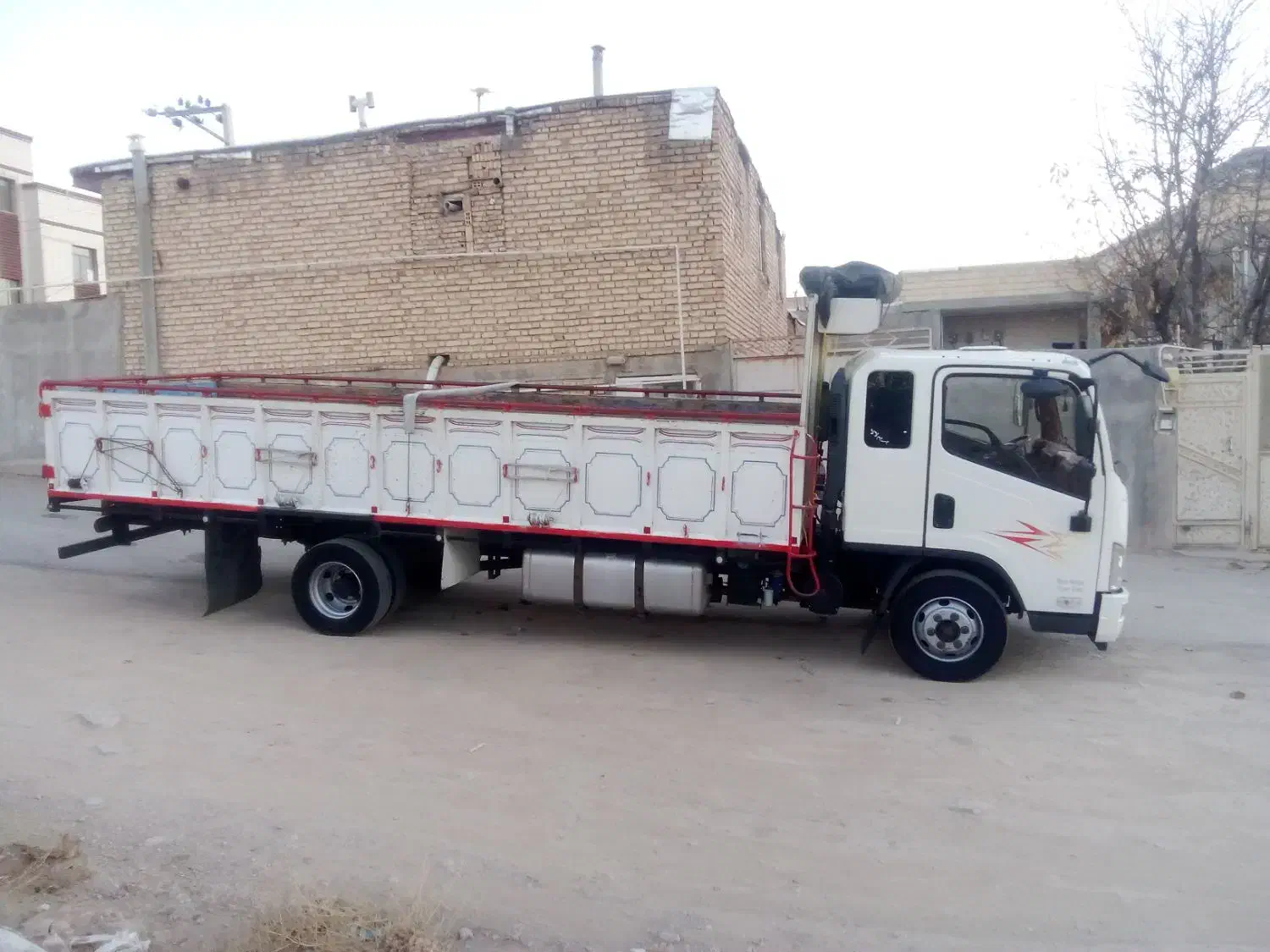 فاو ۸تن|خودرو سنگین|بروجن, |دیوار