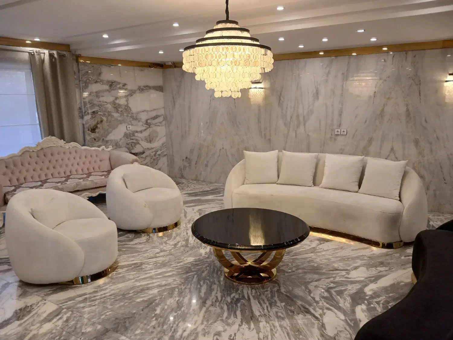 زعفرانیه ۲۴۰متر ۳خواب