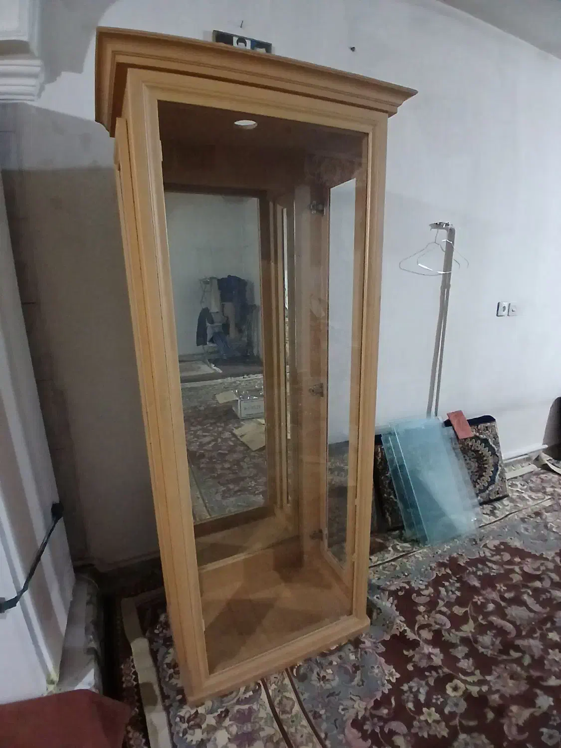 چرخیاط با بوفه|چرخ خیاطی و ریسندگی|بومهن, |دیوار