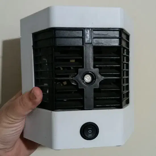 کولر رومیزی شارژی|پنکه و تصفیهکنندهٔ هوا|شیراز, قدوسی شرقی|دیوار