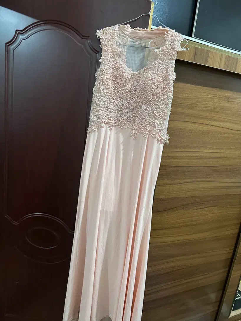 پیرهن مجلسی|لباس|مشگین شهر, |دیوار