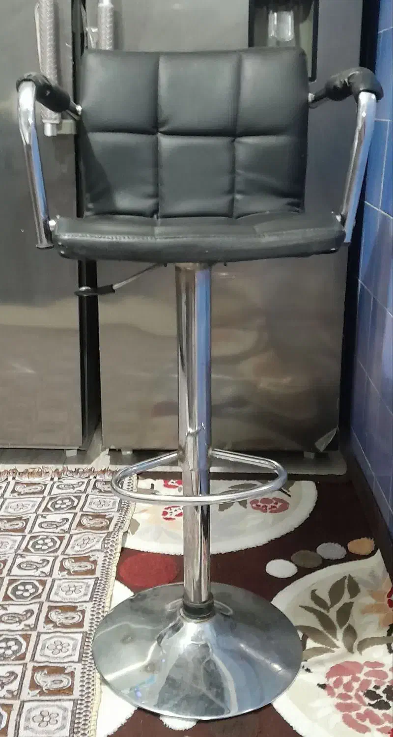 یک عدد صندلی اپن جک دار|صندلی و نیمکت|رباط‌کریم, الارد|دیوار