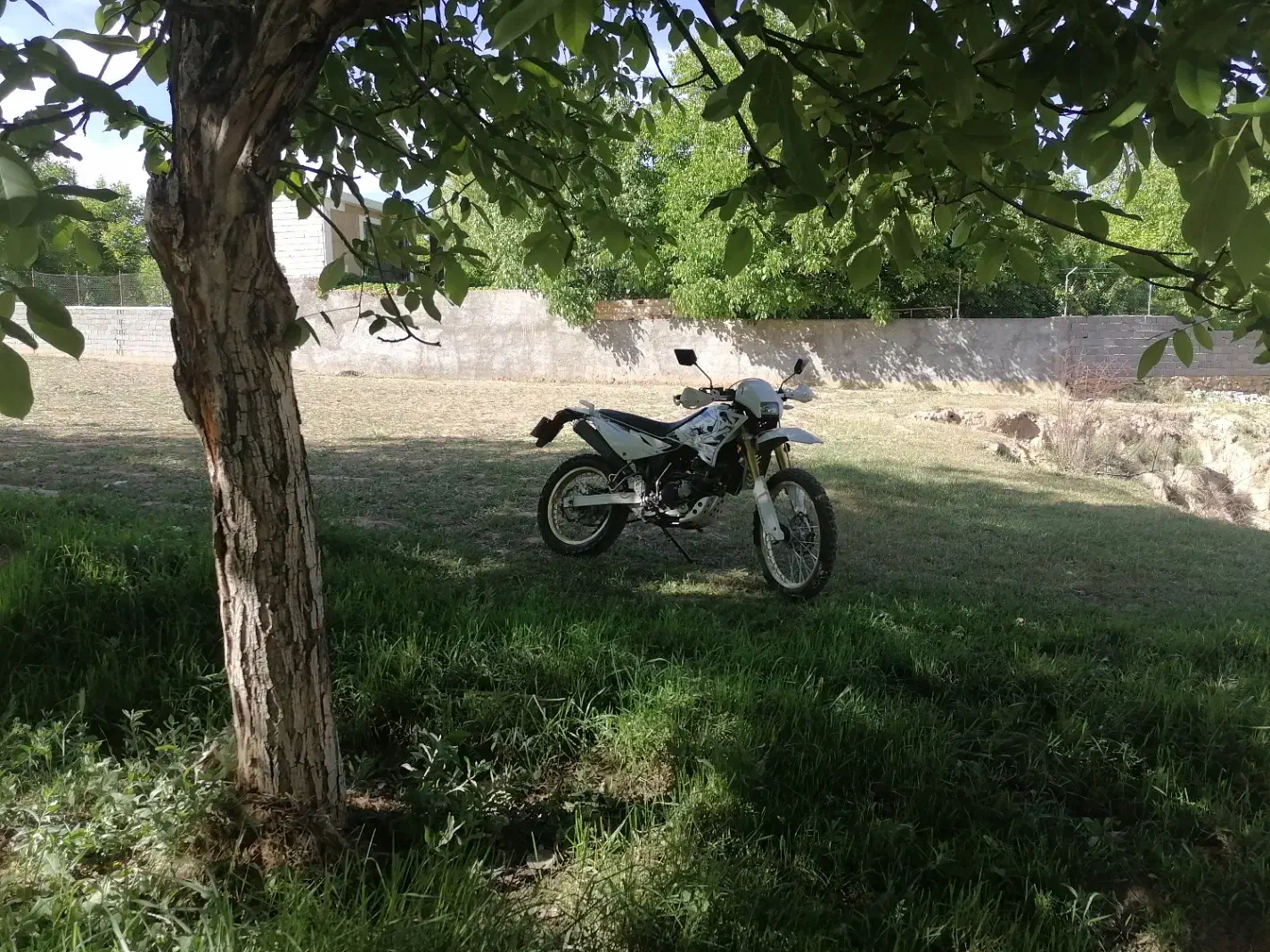 روان 1400 کم کار|موتورسیکلت|بجنورد, |دیوار