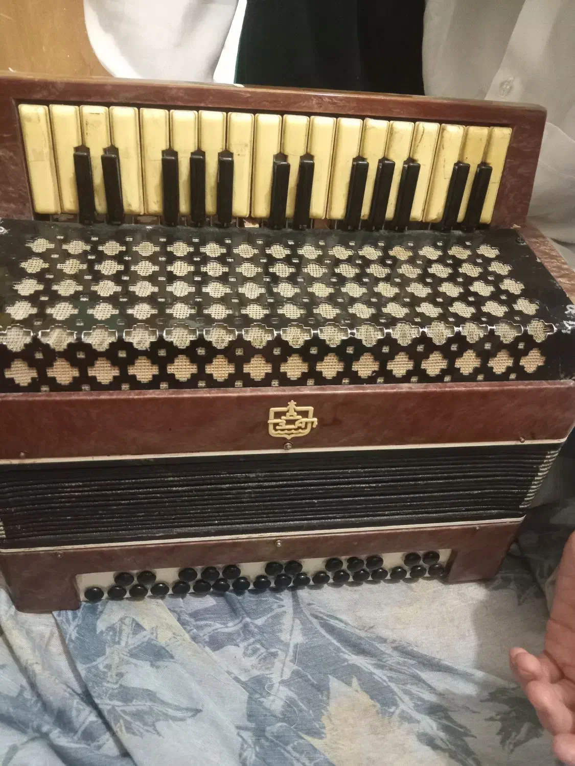 آکاردیون|پیانو، کیبورد، آکاردئون|شبستر, |دیوار