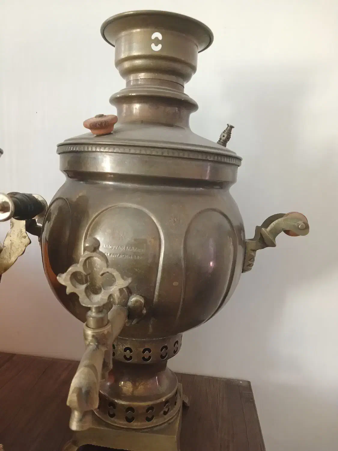 شب یلدا|کلکسیون اشیاء عتیقه|یزد, |دیوار