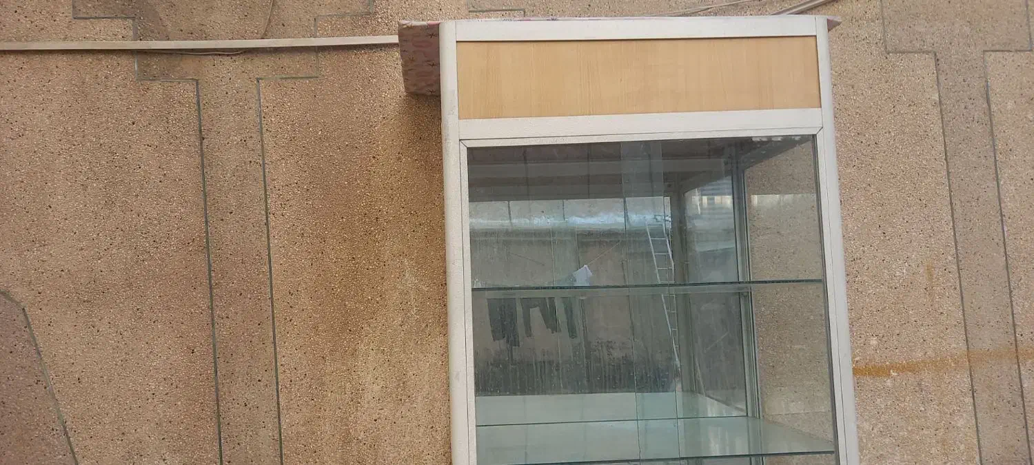 بوفه یا ویترین المینیومی|بوفه، ویترین، کنسول|مشهد, حسین‌آباد|دیوار