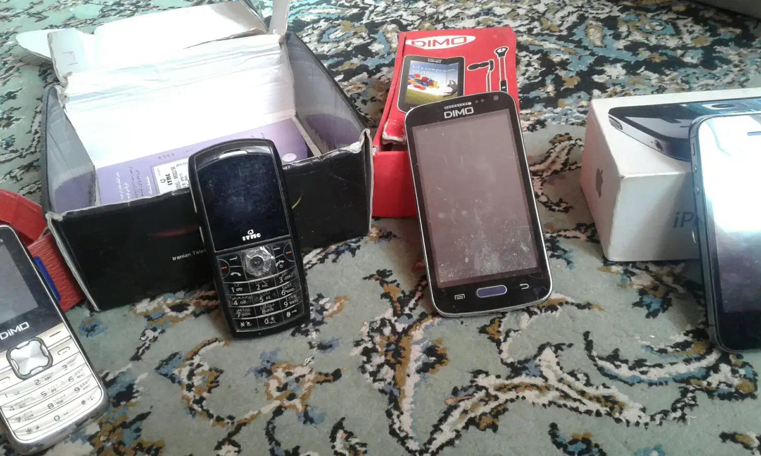 سالم فقط یکی خراب|موبایل|مشهد, چهارچشمه|دیوار