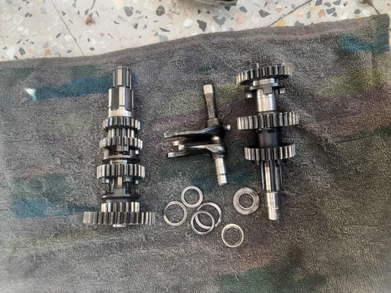 تعدادی وسایل موتور از جمله گیبرکس|قطعات یدکی و لوازم جانبی|شهرکرد, |دیوار